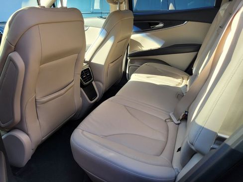 Used 2018 Lincoln MKX Select w/ Select Plus Package image 6