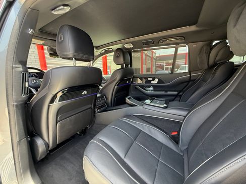 Used 2021 Mercedes-Benz Maybach GLS 600 4MATIC image 30