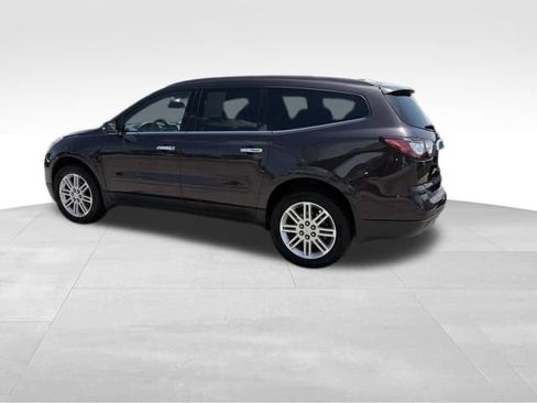 Used 2015 Chevrolet Traverse LT w/ Style and Technology Package FWD image 9