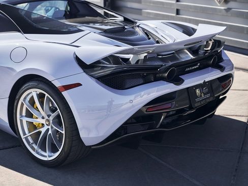 Used 2022 McLaren 720S Spider image 19