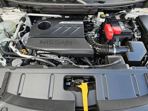 Used 2024 Nissan Rogue SV image 35