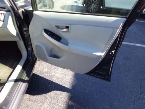 Used 2012 Toyota Prius Three image 28