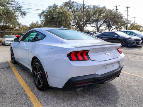 Used 2024 Ford Mustang Premium image 10