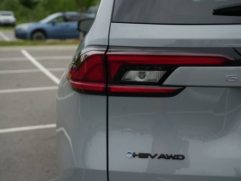 Used 2025 Toyota Grand Highlander AWD Hybrid image 44