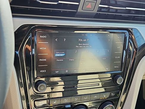 Used 2022 Volkswagen Passat 2.0T SE image 18