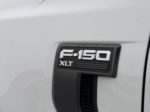 Used 2022 Ford F150 XLT w/ Equipment Group 301A Mid image 9