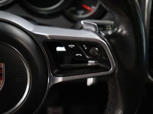 Used 2017 Porsche Cayenne Turbo AWD/4WD image 30
