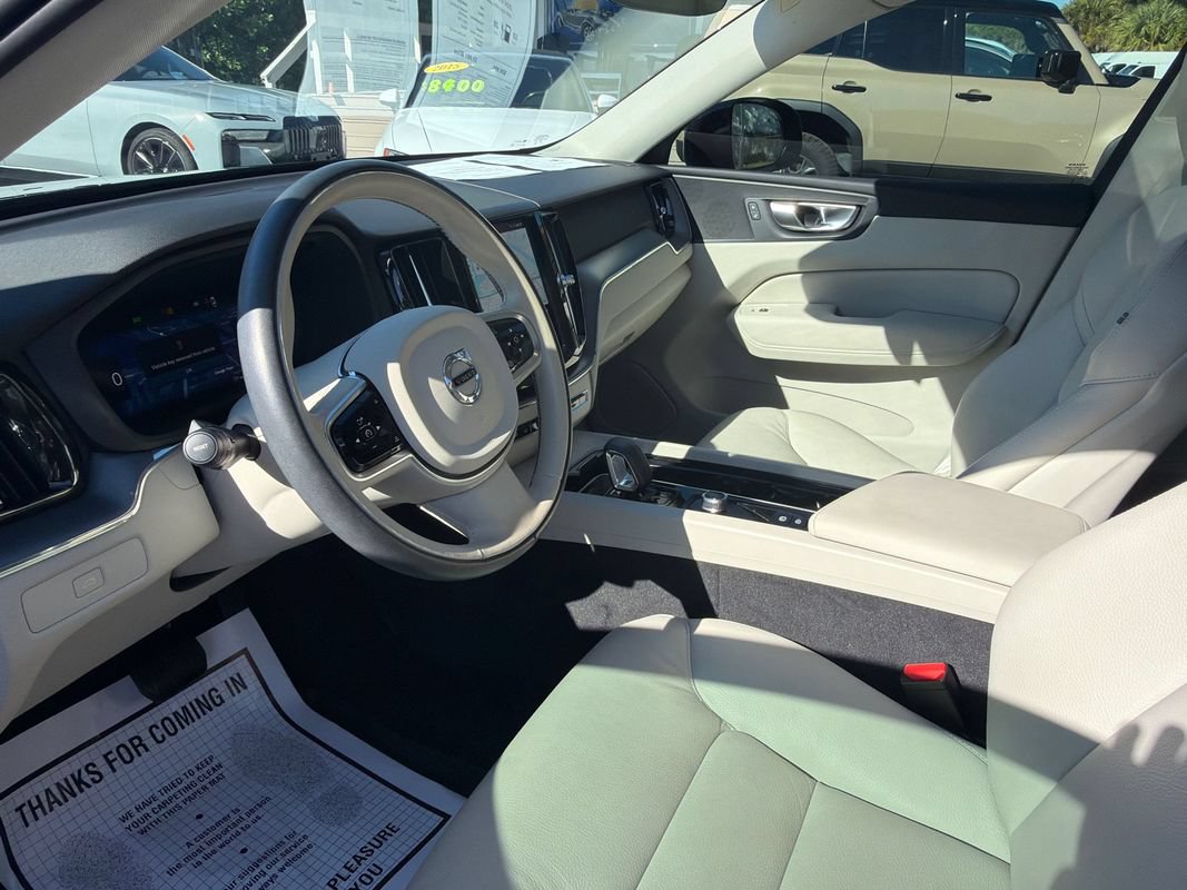 Used 2024 Volvo XC60 B5 Core w/ Protection Package Premier AWD/4WD image 10