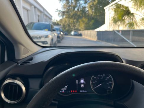 Used 2025 Nissan Versa SV image 34