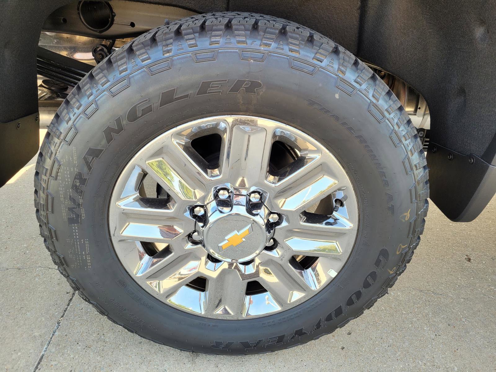 New 2026 Chevrolet Silverado 2500 High Country w/ High Country Premium Package AWD/4WD image 5