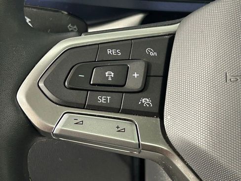 Used 2023 Volkswagen Taos SE w/ Black Wheel Package AWD/4WD image 25