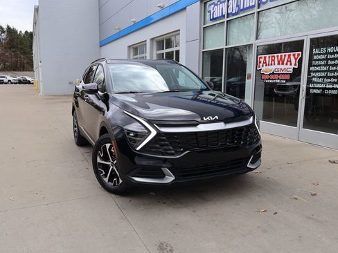 Used 2025 Kia Sportage EX w/ Premium Package image 38