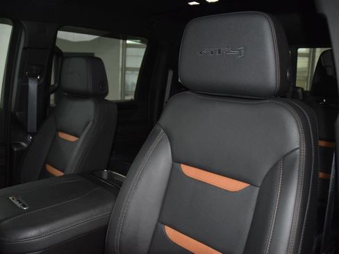 Used 2024 GMC Sierra 2500 AT4 w/ AT4 Preferred Package AWD/4WD image 47