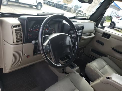 Used 2003 Jeep Wrangler Sahara AWD/4WD image 10