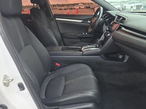 Used 2019 Honda Civic Sport image 11