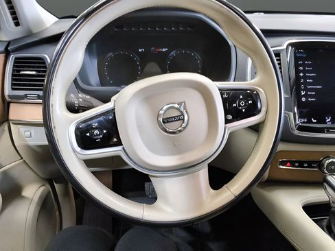Used 2021 Volvo XC90 T6 Momentum w/ Climate Package AWD/4WD image 29