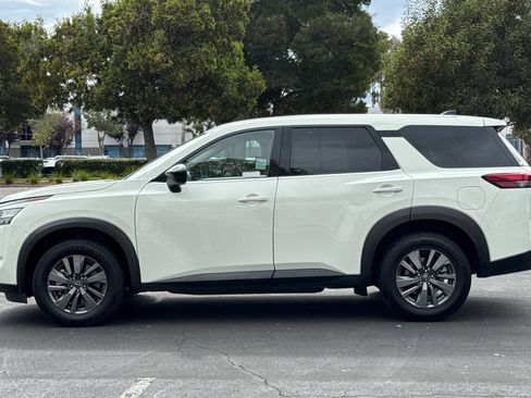Certified 2023 Nissan Pathfinder S image 7