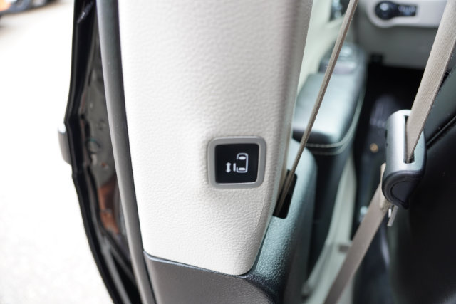 Certified 2024 Chrysler Pacifica Limited FWD image 20