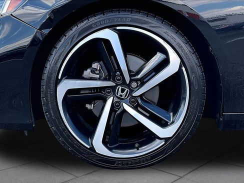 Used 2022 Honda Accord Sport image 11
