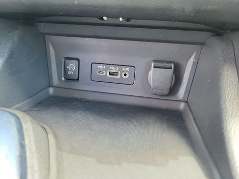 Used 2024 Nissan Sentra SV FWD image 32