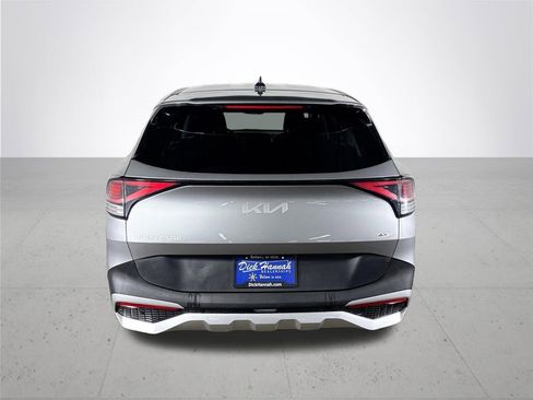 Used 2023 Kia Sportage LX image 7