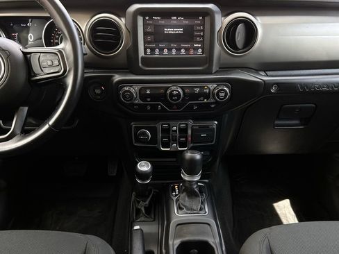 Used 2021 Jeep Wrangler Unlimited Sport image 17