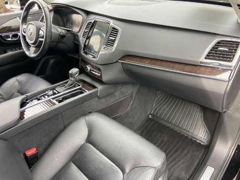 Used 2019 Volvo XC90 T6 Momentum w/ Protection Package Premier image 26