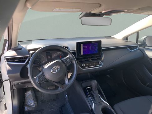 Used 2023 Toyota Corolla LE image 9