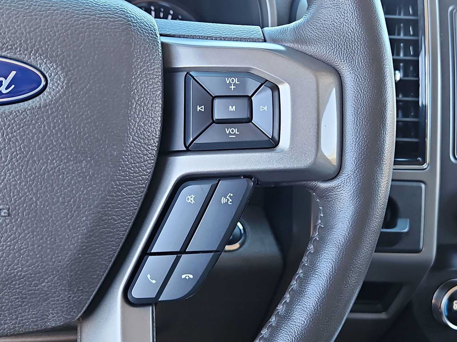 Used 2021 Ford Expedition XLT AWD/4WD image 25