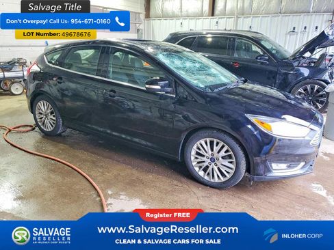 Used 2018 Ford Focus Titanium FWD image 5