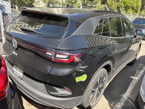 Used 2022 Volkswagen ID.4 Pro image 3