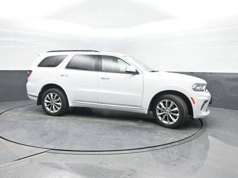Used 2022 Dodge Durango SXT w/ Anodized Platinum Package image 3