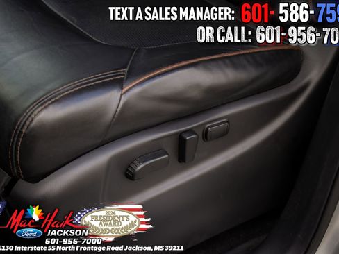 Used 2020 Nissan Armada SL w/ Premium Package image 9