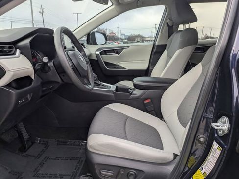 Used 2022 Toyota RAV4 XLE image 26