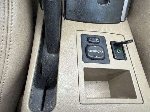 Used 2009 Toyota RAV4 Limited w/ Limited Extra Value Pkg FWD image 33