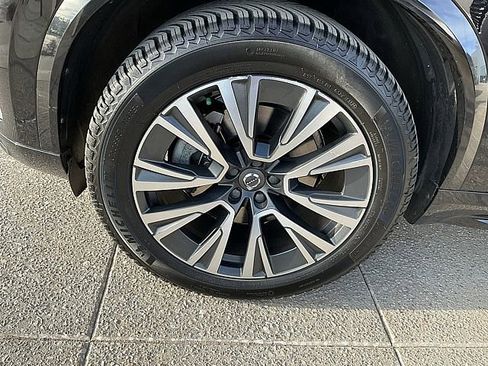 Used 2020 Volvo XC90 T5 Momentum w/ Protection Package Premier image 13