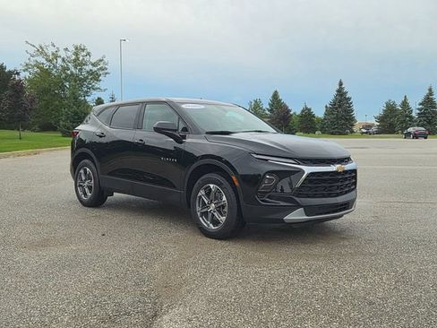 Used 2023 Chevrolet Blazer LT w/ Driver Confidence Package AWD/4WD image 3