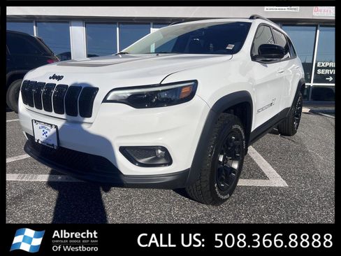 Used 2022 Jeep Cherokee Latitude w/ Sun & Sound Group image 1