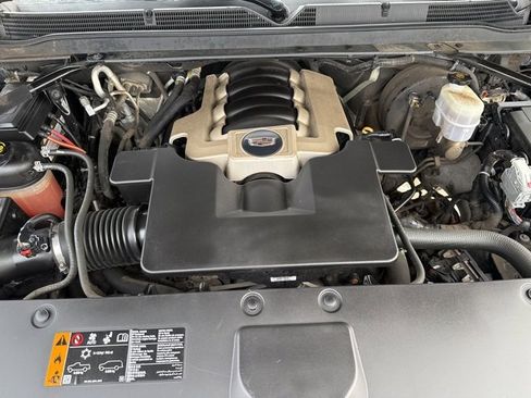 Used 2019 Cadillac Escalade ESV Premium Luxury image 54