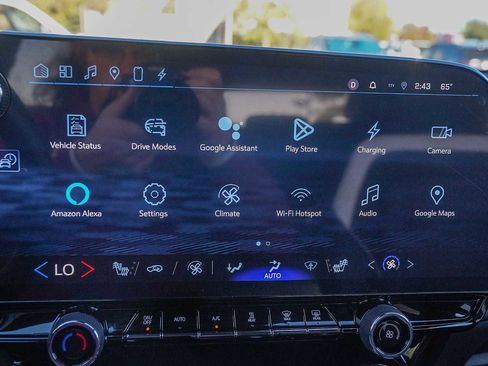 Used 2024 Chevrolet Blazer EV LT image 17