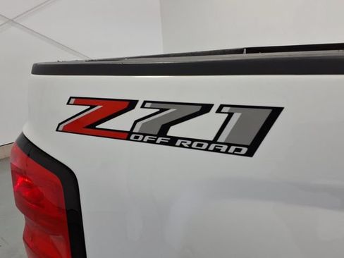 Used 2018 Chevrolet Silverado 1500 LT w/ All Star Edition AWD/4WD image 11
