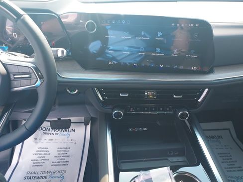 New 2026 Chevrolet Suburban High Country AWD/4WD image 20