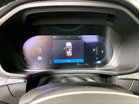 Used 2022 Volvo XC60 B5 Momentum image 20