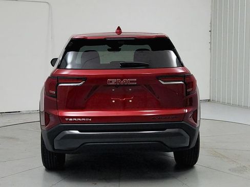 Used 2026 GMC Terrain Elevation w/ Technology Package II FWD image 6