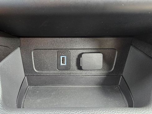Used 2017 Ford Escape Titanium w/ Equipment Group 301A AWD/4WD image 43