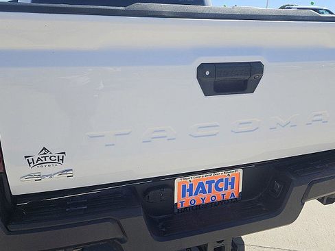Used 2024 Toyota Tacoma SR image 7