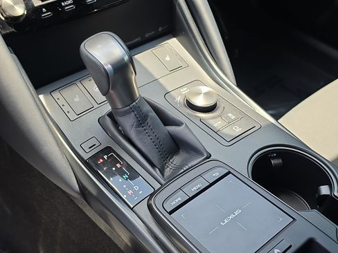 Used 2025 Lexus IS 350 F Sport RWD image 26