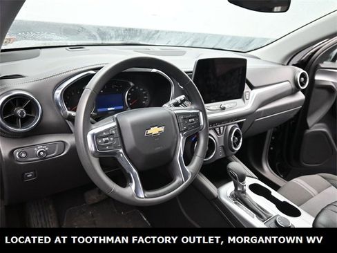 Used 2023 Chevrolet Blazer LT image 14