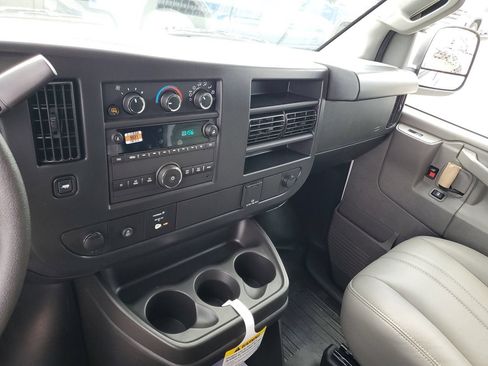 New 2026 GMC Savana 2500 Extended RWD image 25