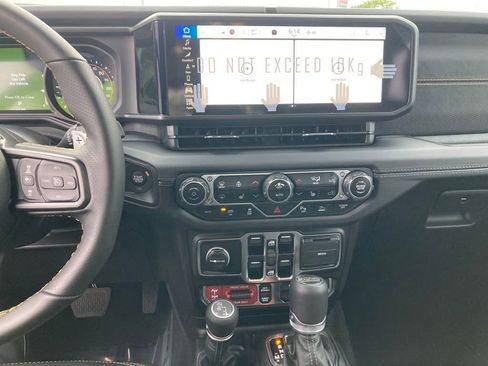 New 2025 Jeep Wrangler Rubicon 392 image 17